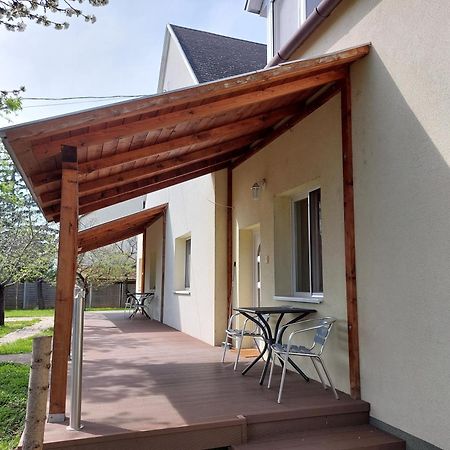 דירות באלאטונפורד Bridgehaus מראה חיצוני תמונה