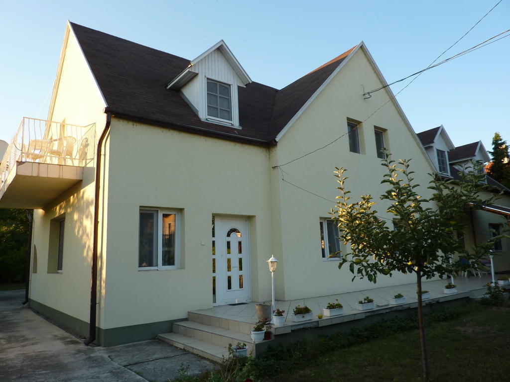 דירות באלאטונפורד Bridgehaus מראה חיצוני תמונה